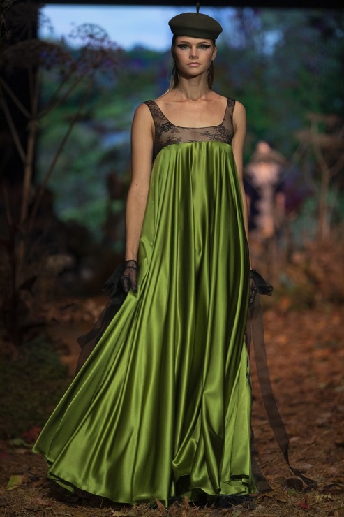 Rīgas modes nedēļā «Riga Fashion Week 2022» prezentējas «Amoralle» no Latvijas . Foto: Mark Litvyakov Rīgas modes nedēļā «Riga Fashion Week 2022» prezentējas «Amoralle» no Latvijas . Foto: Mark Litvyakov 325859