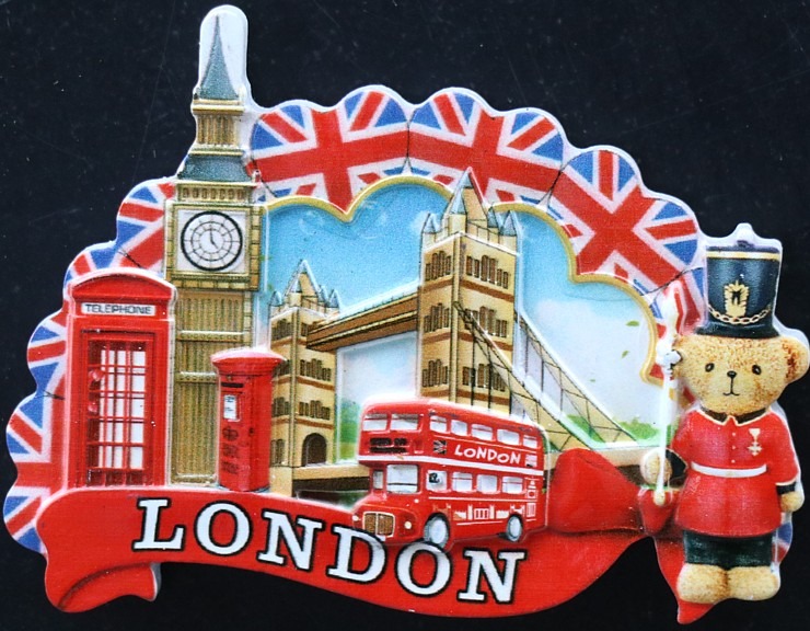 Londonas ēkas, ielas, automašīnas, pieminekļi un baloži 325931