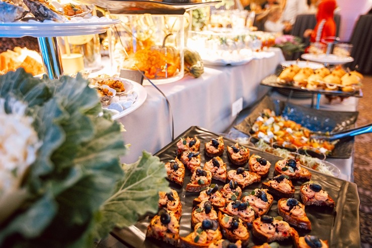 Jūrmalas 5 zvaigžņu viesnīca «Baltic Beach Hotell» rīko tradicionālo pasākumu «Sunny Night 2022». Foto: Artis Veigurs Jūrmalas 5 zvaigžņu viesnīca «Baltic Beach Hotell» rīko tradicionālo pasākumu «Sunny Night 2022». Foto: Artis Veigurs 325943
