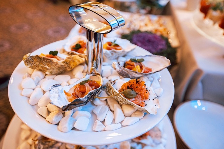 Jūrmalas 5 zvaigžņu viesnīca «Baltic Beach Hotell» rīko tradicionālo pasākumu «Sunny Night 2022». Foto: Artis Veigurs Jūrmalas 5 zvaigžņu viesnīca «Baltic Beach Hotell» rīko tradicionālo pasākumu «Sunny Night 2022». Foto: Artis Veigurs 325947