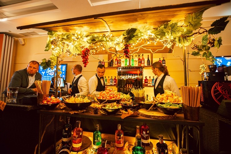 Jūrmalas 5 zvaigžņu viesnīca «Baltic Beach Hotell» rīko tradicionālo pasākumu «Sunny Night 2022». Foto: Artis Veigurs Jūrmalas 5 zvaigžņu viesnīca «Baltic Beach Hotell» rīko tradicionālo pasākumu «Sunny Night 2022». Foto: Artis Veigurs 325950