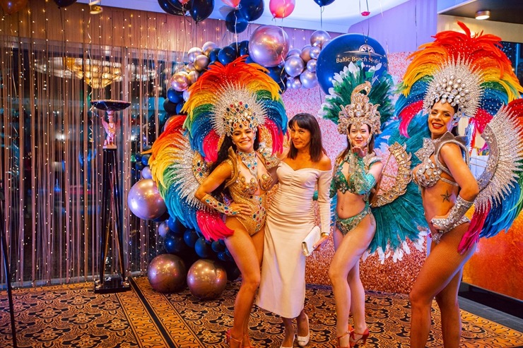 Jūrmalas 5 zvaigžņu viesnīca «Baltic Beach Hotell» rīko tradicionālo pasākumu «Sunny Night 2022». Foto: Artis Veigurs Jūrmalas 5 zvaigžņu viesnīca «Baltic Beach Hotell» rīko tradicionālo pasākumu «Sunny Night 2022». Foto: Artis Veigurs 325970