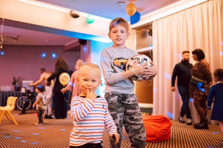 Jūrmalas 5 zvaigžņu viesnīca «Baltic Beach Hotell» rīko tradicionālo pasākumu «Sunny Night 2022». Foto: Artis Veigurs Jūrmalas 5 zvaigžņu viesnīca «Baltic Beach Hotell» rīko tradicionālo pasākumu «Sunny Night 2022». Foto: Artis Veigurs 325935