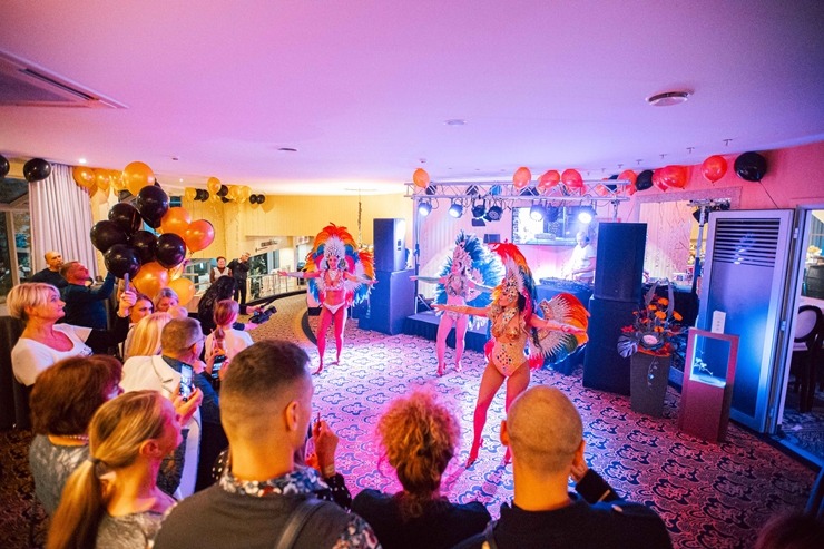 Jūrmalas 5 zvaigžņu viesnīca «Baltic Beach Hotell» rīko tradicionālo pasākumu «Sunny Night 2022». Foto: Artis Veigurs Jūrmalas 5 zvaigžņu viesnīca «Baltic Beach Hotell» rīko tradicionālo pasākumu «Sunny Night 2022». Foto: Artis Veigurs 325971