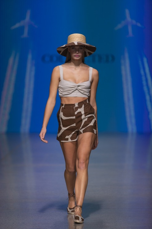 Rīgas modes nedēļā «Riga Fashion Week 2022» prezentējas «Collected Story» no Latvijas. Foto: Mark Litvyakov 326143