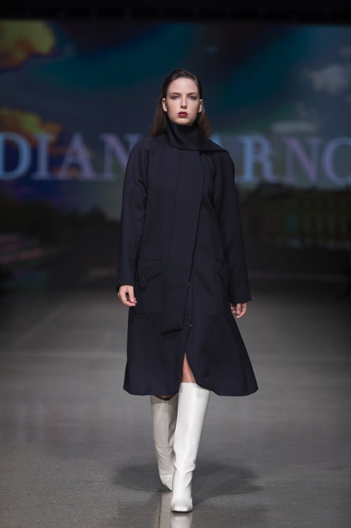 Rīgas modes nedēļā «Riga Fashion Week 2022» prezentējas «Diana Arno» no Igaunijas. Foto: Mark Litvyakov Rīgas modes nedēļā «Riga Fashion Week 2022» prezentējas «Diana Arno» no Igaunijas. Foto: Mark Litvyakov 326180