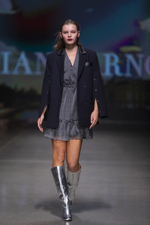 Rīgas modes nedēļā «Riga Fashion Week 2022» prezentējas «Diana Arno» no Igaunijas. Foto: Mark Litvyakov Rīgas modes nedēļā «Riga Fashion Week 2022» prezentējas «Diana Arno» no Igaunijas. Foto: Mark Litvyakov 326185