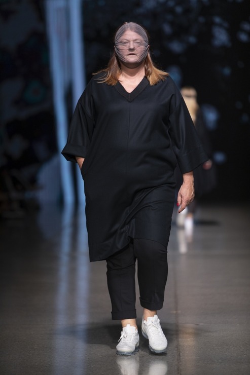 Rīgas modes nedēļā «Riga Fashion Week 2022» prezentējas «Natalija Jansone» no Latvijas. Foto: Mark Litvyakov Rīgas modes nedēļā «Riga Fashion Week 2022» prezentējas «Natalija Jansone» no Latvijas. Foto: Mark Litvyakov 326352