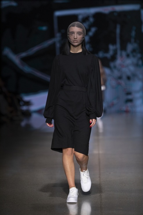 Rīgas modes nedēļā «Riga Fashion Week 2022» prezentējas «Natalija Jansone» no Latvijas. Foto: Mark Litvyakov Rīgas modes nedēļā «Riga Fashion Week 2022» prezentējas «Natalija Jansone» no Latvijas. Foto: Mark Litvyakov 326357