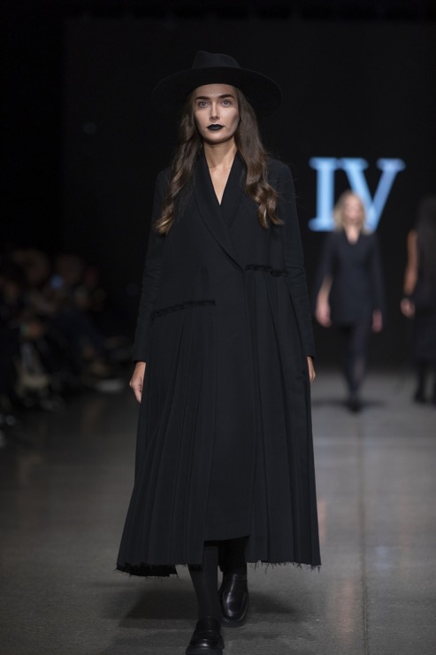 Rīgas modes nedēļā «Riga Fashion Week 2022» prezentējas «Iveta Vecmane» no Latvijas. Foto: Mark Litvyakov Rīgas modes nedēļā «Riga Fashion Week 2022» prezentējas «Iveta Vecmane» no Latvijas. Foto: Mark Litvyakov 326474