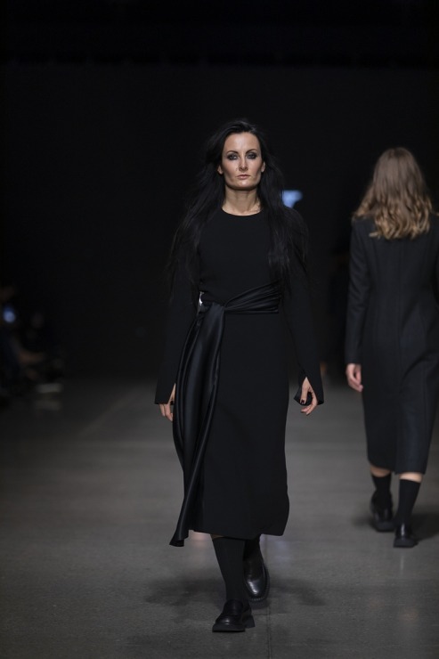 Rīgas modes nedēļā «Riga Fashion Week 2022» prezentējas «Iveta Vecmane» no Latvijas. Foto: Mark Litvyakov Rīgas modes nedēļā «Riga Fashion Week 2022» prezentējas «Iveta Vecmane» no Latvijas. Foto: Mark Litvyakov 326489