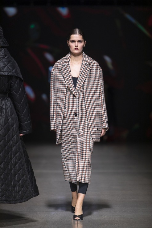 Rīgas modes nedēļā «Riga Fashion Week 2022» prezentējas «Nolo» no Latvijas. Foto: Mark Litvyakov Rīgas modes nedēļā «Riga Fashion Week 2022» prezentējas «Nolo» no Latvijas. Foto: Mark Litvyakov 326513