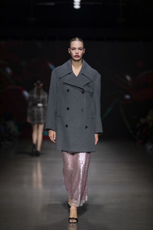 Rīgas modes nedēļā «Riga Fashion Week 2022» prezentējas «Nolo» no Latvijas. Foto: Mark Litvyakov Rīgas modes nedēļā «Riga Fashion Week 2022» prezentējas «Nolo» no Latvijas. Foto: Mark Litvyakov 326515