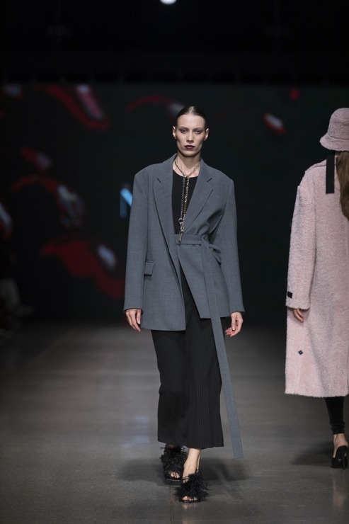 Rīgas modes nedēļā «Riga Fashion Week 2022» prezentējas «Nolo» no Latvijas. Foto: Mark Litvyakov Rīgas modes nedēļā «Riga Fashion Week 2022» prezentējas «Nolo» no Latvijas. Foto: Mark Litvyakov 326518