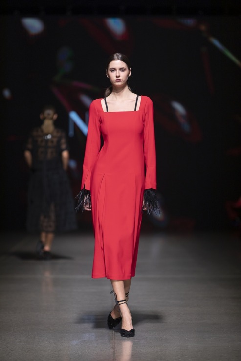 Rīgas modes nedēļā «Riga Fashion Week 2022» prezentējas «Nolo» no Latvijas. Foto: Mark Litvyakov Rīgas modes nedēļā «Riga Fashion Week 2022» prezentējas «Nolo» no Latvijas. Foto: Mark Litvyakov 326525
