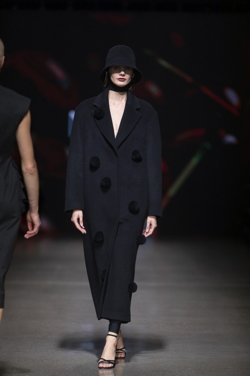 Rīgas modes nedēļā «Riga Fashion Week 2022» prezentējas «Nolo» no Latvijas. Foto: Mark Litvyakov Rīgas modes nedēļā «Riga Fashion Week 2022» prezentējas «Nolo» no Latvijas. Foto: Mark Litvyakov 326527