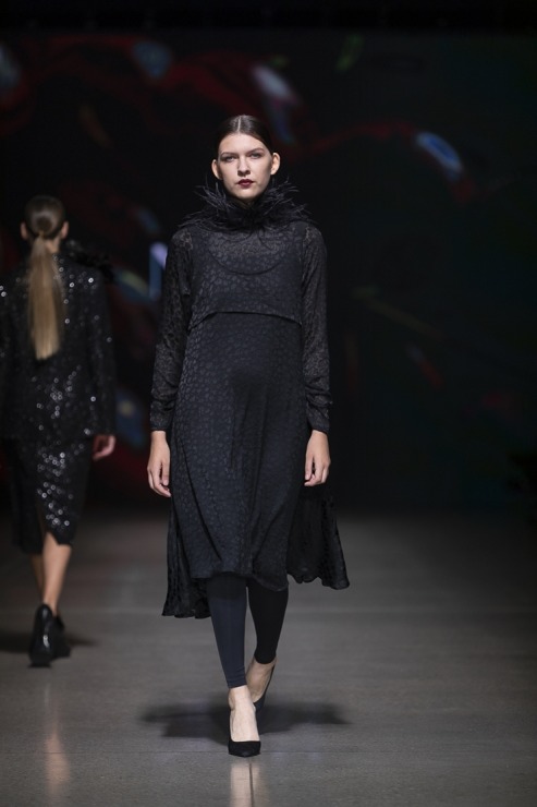 Rīgas modes nedēļā «Riga Fashion Week 2022» prezentējas «Nolo» no Latvijas. Foto: Mark Litvyakov Rīgas modes nedēļā «Riga Fashion Week 2022» prezentējas «Nolo» no Latvijas. Foto: Mark Litvyakov 326532