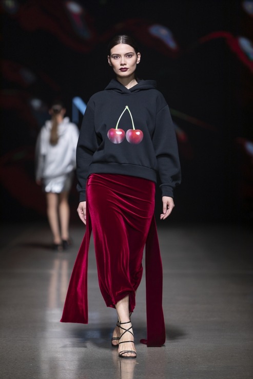 Rīgas modes nedēļā «Riga Fashion Week 2022» prezentējas «Nolo» no Latvijas. Foto: Mark Litvyakov Rīgas modes nedēļā «Riga Fashion Week 2022» prezentējas «Nolo» no Latvijas. Foto: Mark Litvyakov 326506
