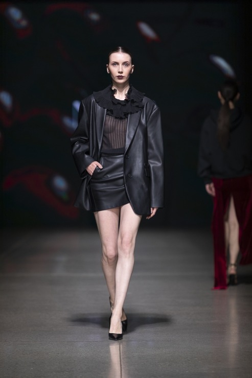 Rīgas modes nedēļā «Riga Fashion Week 2022» prezentējas «Nolo» no Latvijas. Foto: Mark Litvyakov 326507