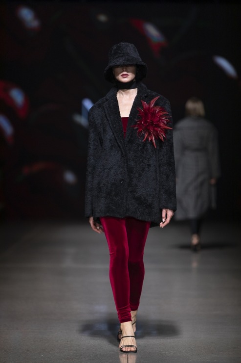 Rīgas modes nedēļā «Riga Fashion Week 2022» prezentējas «Nolo» no Latvijas. Foto: Mark Litvyakov Rīgas modes nedēļā «Riga Fashion Week 2022» prezentējas «Nolo» no Latvijas. Foto: Mark Litvyakov 326510