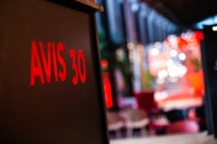 Auto noma «Avis Latvia» svin 30 gadu jubileju un ziedo Ukrainai 10 000 eiro. Foto: MyAvis.lv 326682