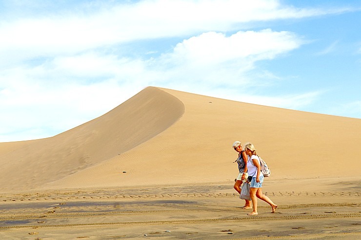 Kopā ar «Tez Tour Latvia» iepazīstam Maspalomas kāpas Grankanāriju salā. Sadarbībā ar Tez Tour Latvia un airBaltic Kopā ar «Tez Tour Latvia» iepazīstam Maspalomas kāpas Grankanāriju salā. Sadarbībā ar Tez Tour Latvia un airBaltic 327452