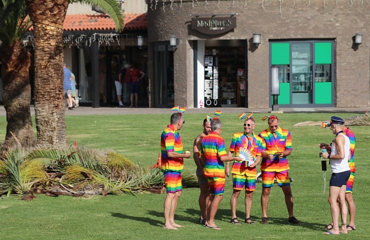 Iepazīstam modernu viesnīcu «Hotel Faro, a Lopesan Collection Hotel» Maspalomas kāpu tuvumā Grankanārijā. Sadarbībā ar Tez Tour Latvia Iepazīstam modernu viesnīcu «Hotel Faro, a Lopesan Collection Hotel» Maspalomas kāpu tuvumā Grankanārijā. Sadarbībā ar Tez Tour Latvia 327972