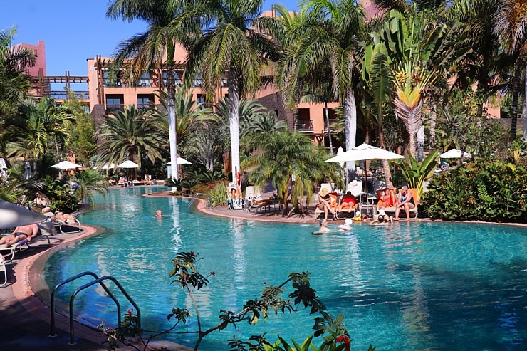 Iepazīstam Grankanāriju dienvidos 5 zvaigžņu viesnīcu «Lopesan Baobab Resort» Āfrikas tematikā. Sadarbībā ar Tez Tour un airBaltic 328170