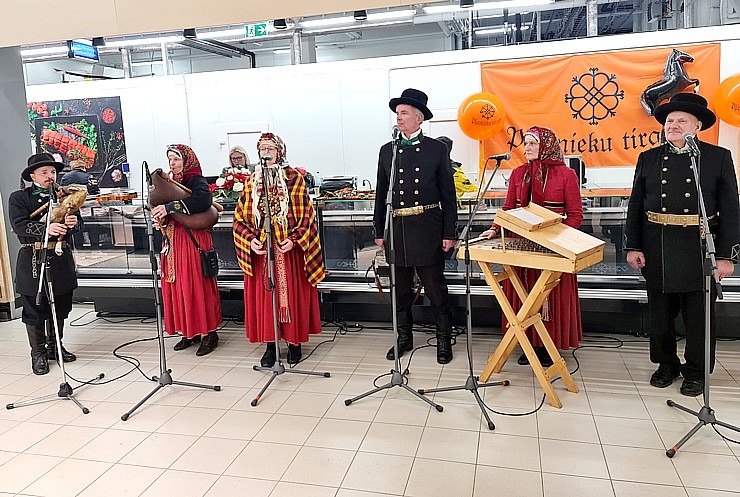 Travelnews.lv apmeklē un izbauda jauno «Pļavnieku tirgu» Rīgā 328779