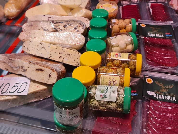 Travelnews.lv apmeklē un izbauda jauno «Pļavnieku tirgu» Rīgā 328813