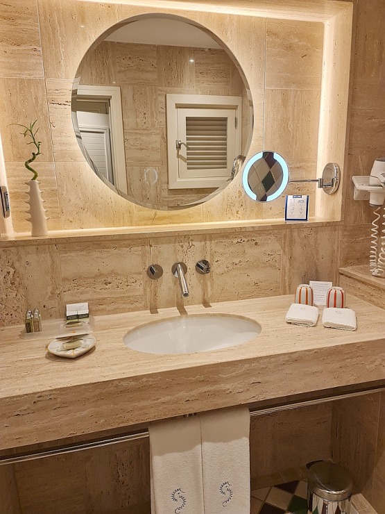Iepazīstam Grankanāriju 5 zvaigžņu viesnīcu «Seaside Palm Beach Hotel» Maspalomas kāpu tuvumā. Sadarbībā ar Tez Tour un airBaltic 328874