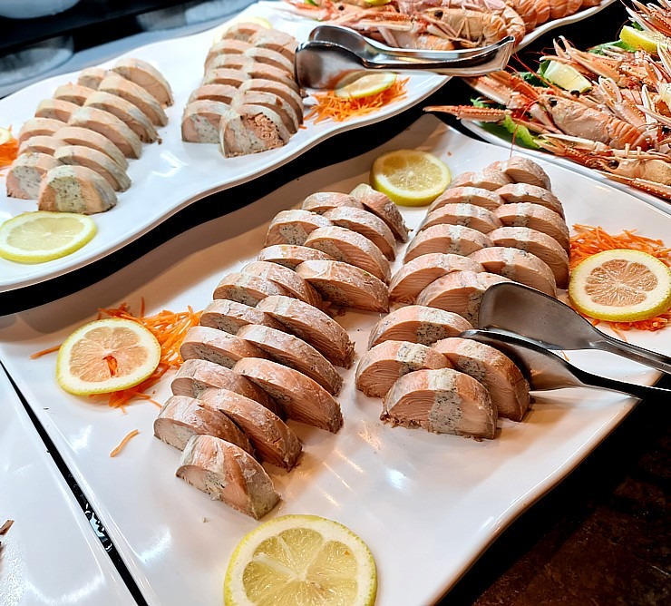 Izbaudām Grankanāriju viesnīcas «Hotel Lopesan Costa Meloneras Resort & Spa» auksto uzkodu piedāvājumu. Sadarbībā ar Tez Tour Izbaudām Grankanāriju viesnīcas «Hotel Lopesan Costa Meloneras Resort & Spa» auksto uzkodu piedāvājumu. Sadarbībā ar Tez Tour 329095