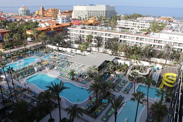 Iepazīstam Tenerifes dienvidos 4 zvaigžņu viesnīcu «Spring Hotel Bitacora».  Sadarbībā ar Tez Tour un airBaltic 329628
