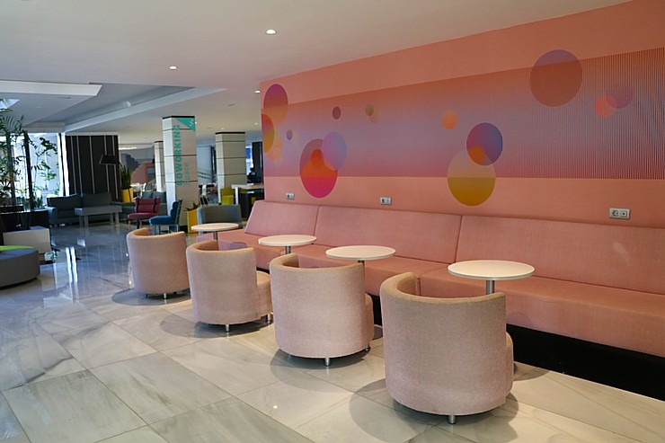 Iepazīstam Tenerifes dienvidos 4 zvaigžņu viesnīcu «Spring Hotel Bitacora».  Sadarbībā ar Tez Tour un airBaltic 329629