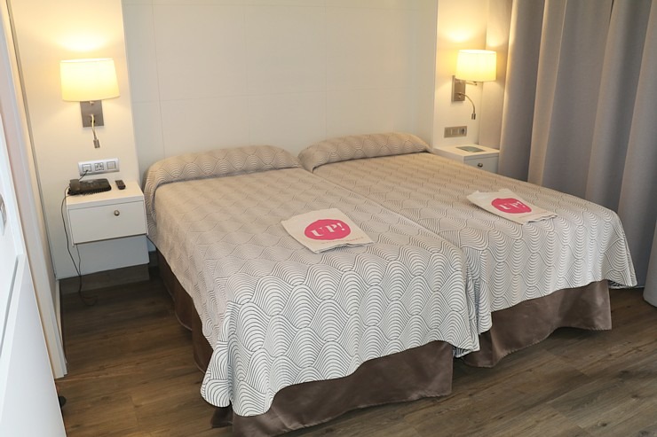 Iepazīstam Tenerifes dienvidos 4 zvaigžņu viesnīcu «Spring Hotel Bitacora».  Sadarbībā ar Tez Tour un airBaltic 329640