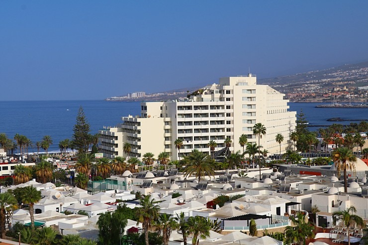 Iepazīstam Tenerifes dienvidos 4 zvaigžņu viesnīcu «Spring Hotel Bitacora».  Sadarbībā ar Tez Tour un airBaltic 329652
