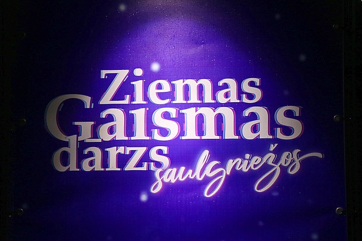 Latvijas Etnogrāfiskajā brīvdabas muzejā atklāts muzikāls «Ziemas gaismas dārzs» 330171