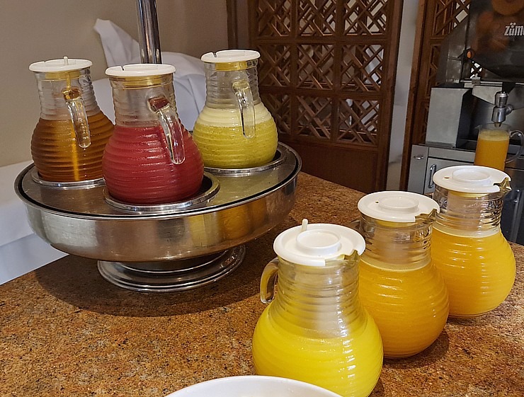 Ļoti agras brokastis (5:00) Tenerifes 5 zvaigžņu viesnīcā «Hotel Botanico & The Oiental Spa Garden». Sadarbībā ar Tez Tour un airBaltic 331057