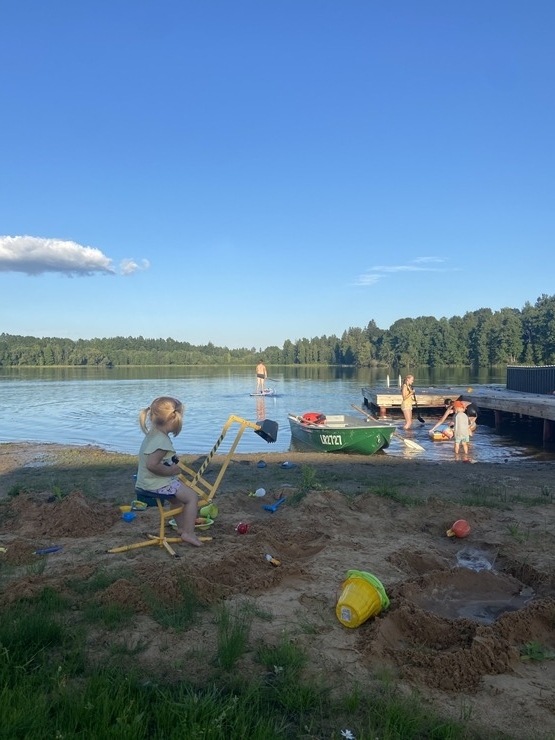 Brīvdienu māja «Ķestermuiža» Alūksnē piedāvā modernu naktsmītni, pirti un relaksāciju. Foto: Egons Lācis, Māris Šļivka, Ainars Cekuls Brīvdienu māja «Ķestermuiža» Alūksnē piedāvā modernu naktsmītni, pirti un relaksāciju. Foto: Egons Lācis, Māris Šļivka, Ainars Cekuls 331543