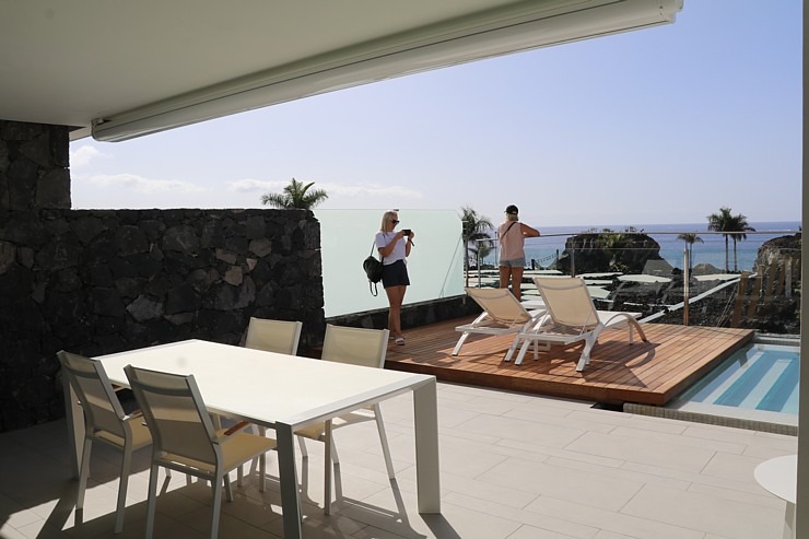 Travelnews.lv iepazīst skaistu Tenerifes 5 zvaigžņu viesnīcu «Royal Hideaway Corales Beach - Adults Only». Sadarbībā ar Tez Tour Travelnews.lv iepazīst skaistu Tenerifes 5 zvaigžņu viesnīcu «Royal Hideaway Corales Beach - Adults Only». Sadarbībā ar Tez Tour 332022