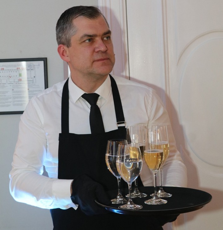 Tūroperators «Coral Travel Latvia» kopā ar Turcijas «Alibey Hotels & Resorts» ļauj izgaršot Rīgas restorāna «Barents» ēdienkarti Tūroperators «Coral Travel Latvia» kopā ar Turcijas «Alibey Hotels & Resorts» ļauj izgaršot Rīgas restorāna «Barents» ēdienkarti 332754