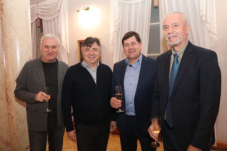 Tūroperators «Coral Travel Latvia» kopā ar Turcijas «Alibey Hotels & Resorts» ļauj izgaršot Rīgas restorāna «Barents» ēdienkarti Tūroperators «Coral Travel Latvia» kopā ar Turcijas «Alibey Hotels & Resorts» ļauj izgaršot Rīgas restorāna «Barents» ēdienkarti 332755