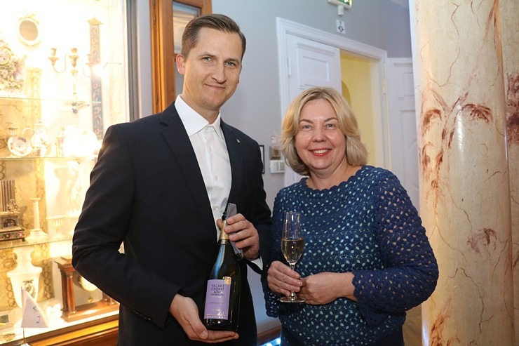 Tūroperators «Coral Travel Latvia» kopā ar Turcijas «Alibey Hotels & Resorts» ļauj izgaršot Rīgas restorāna «Barents» ēdienkarti Tūroperators «Coral Travel Latvia» kopā ar Turcijas «Alibey Hotels & Resorts» ļauj izgaršot Rīgas restorāna «Barents» ēdienkarti 332756