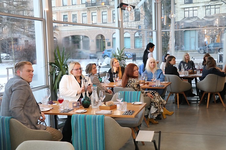 Tūroperators «Coral Travel Latvia» kopā ar Turcijas «Cullinan Golf Resort Belek» ļauj izgaršot Rīgas restorāna «Коlonāde» ēdienkarti Tūroperators «Coral Travel Latvia» kopā ar Turcijas «Cullinan Golf Resort Belek» ļauj izgaršot Rīgas restorāna «Коlonāde» ēdienkarti 333162