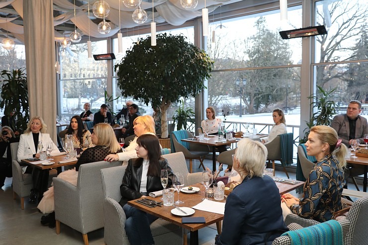 Tūroperators «Coral Travel Latvia» kopā ar Turcijas «Cullinan Golf Resort Belek» ļauj izgaršot Rīgas restorāna «Коlonāde» ēdienkarti Tūroperators «Coral Travel Latvia» kopā ar Turcijas «Cullinan Golf Resort Belek» ļauj izgaršot Rīgas restorāna «Коlonāde» ēdienkarti 333179