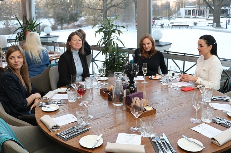 Tūroperators «Coral Travel Latvia» kopā ar Turcijas «Cullinan Golf Resort Belek» ļauj izgaršot Rīgas restorāna «Коlonāde» ēdienkarti Tūroperators «Coral Travel Latvia» kopā ar Turcijas «Cullinan Golf Resort Belek» ļauj izgaršot Rīgas restorāna «Коlonāde» ēdienkarti 333188