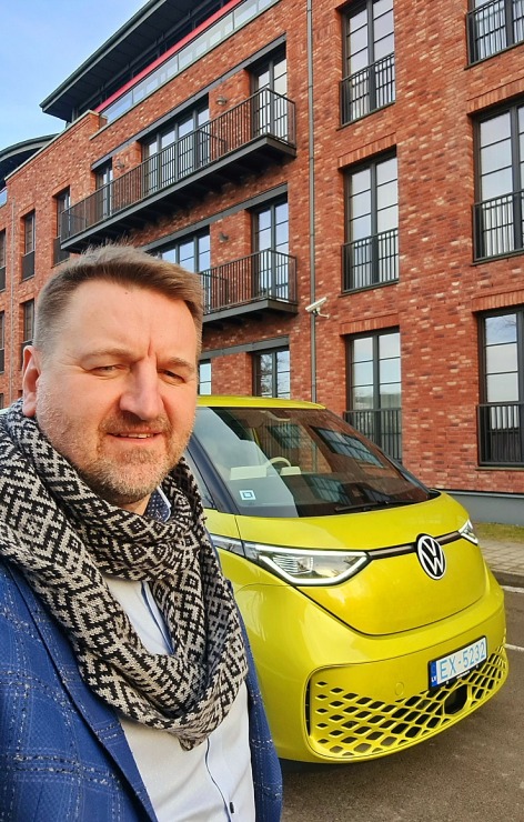 Travelnews.lv ar jauno un elektrisko «VW ID.Buzz Pro» apceļo Ventspili un Rīgu 334037