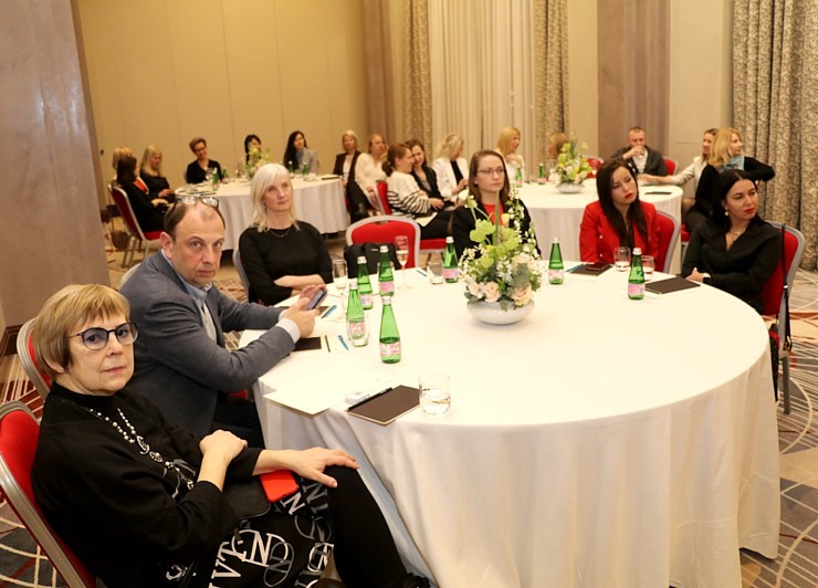 «airBaltic» rīko ceļojumu konsultantiem Dubaijas «Dubai Roadshow» Vecrīgas viesnīcā «Grand Hotel Kempinski Riga» «airBaltic» rīko ceļojumu konsultantiem Dubaijas «Dubai Roadshow» Vecrīgas viesnīcā «Grand Hotel Kempinski Riga» 334208