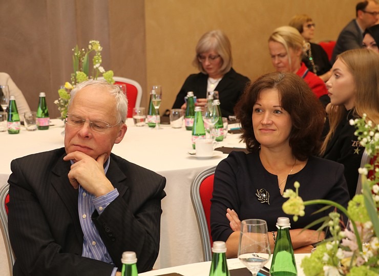 «airBaltic» rīko ceļojumu konsultantiem Dubaijas «Dubai Roadshow» Vecrīgas viesnīcā «Grand Hotel Kempinski Riga» «airBaltic» rīko ceļojumu konsultantiem Dubaijas «Dubai Roadshow» Vecrīgas viesnīcā «Grand Hotel Kempinski Riga» 334219