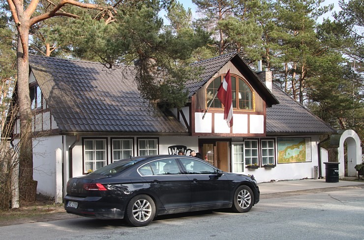 Travelnews.lv sadarbībā ar «Europcar Latvija» izbauda kafejnīcas «Vizbuļi» ēdienu Bērzciemā 335205